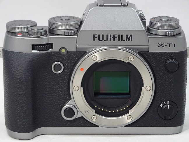 富士フイルム FUJIFILM X-T1 のシャッター回数を調べてみた